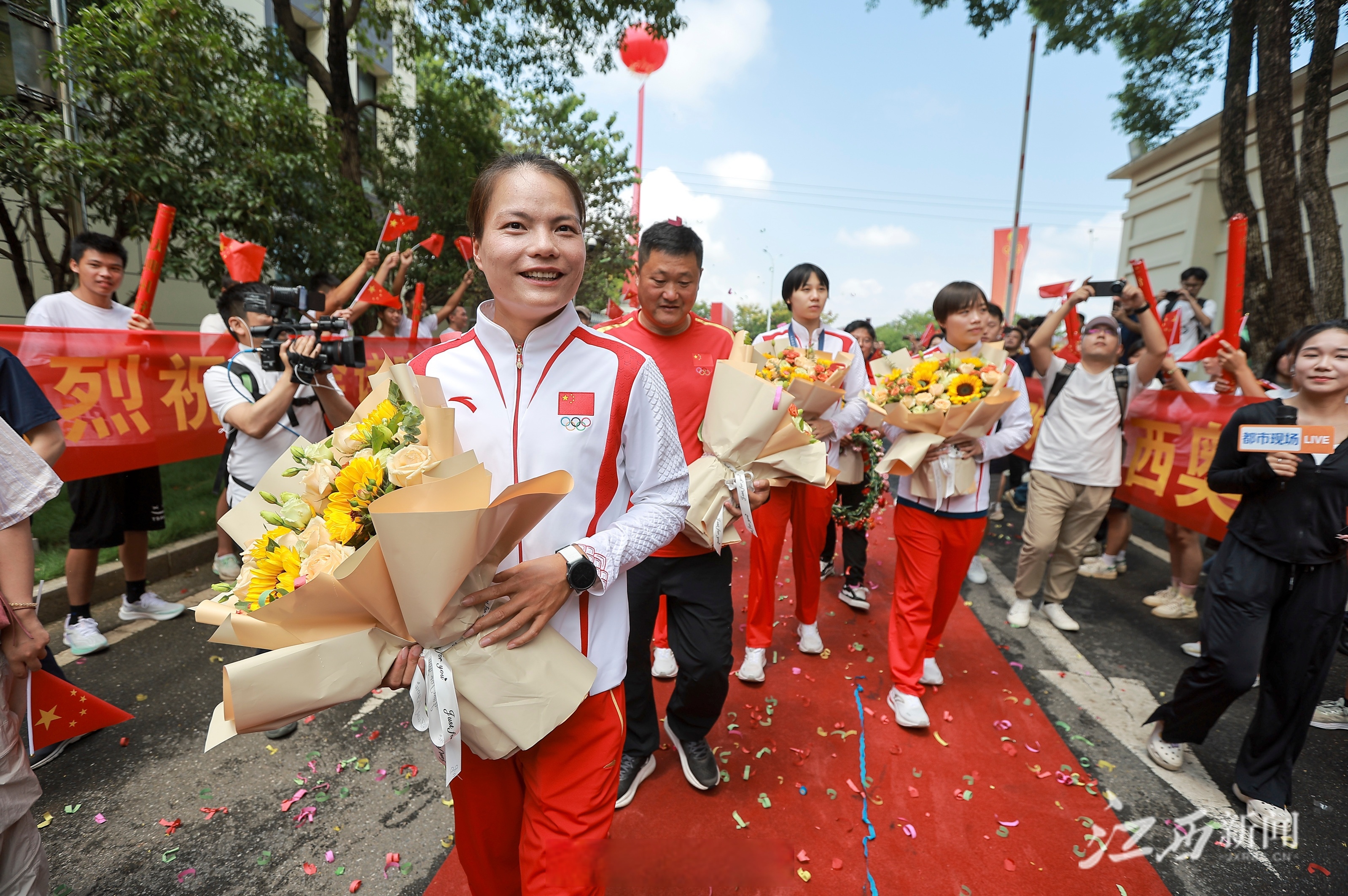 包含江西队艰难取胜对手，卫冕冠军实力显赫的词条