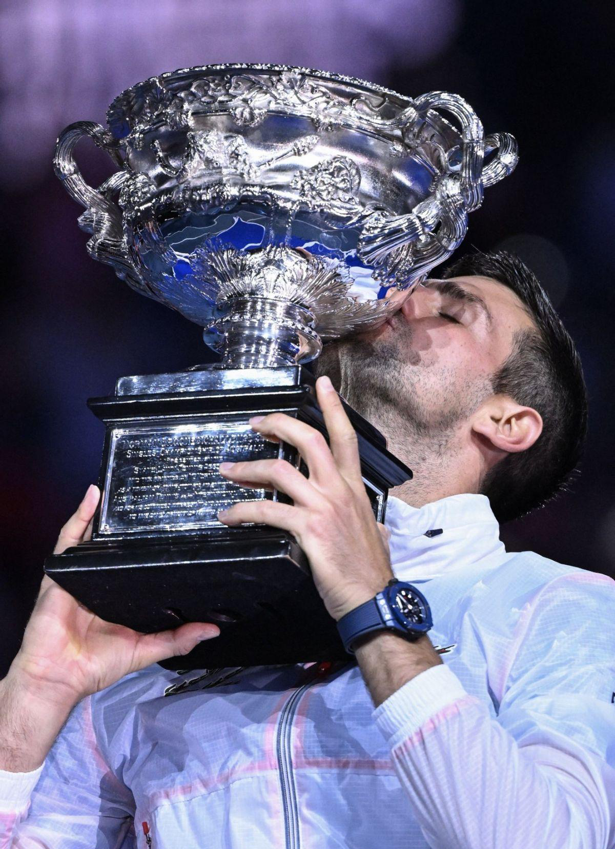 澳网碾压戴维斯杯，西西帕斯点燃赛场