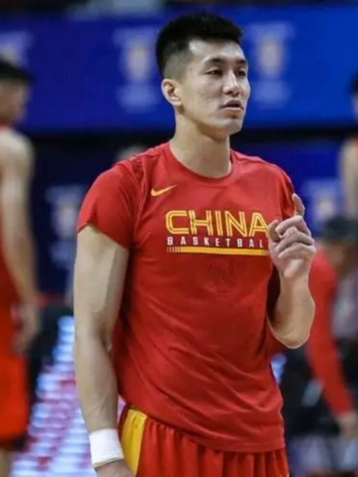 山东队逆转青岛队，郭艾伦状态火热