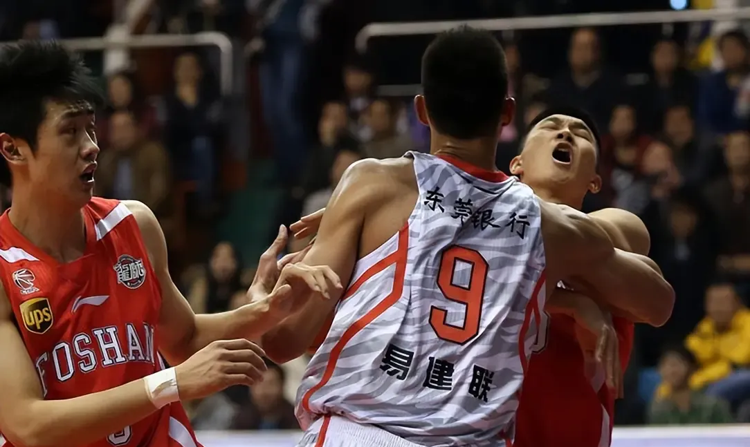 广州队逆转广东队，恩比德惊艳四座