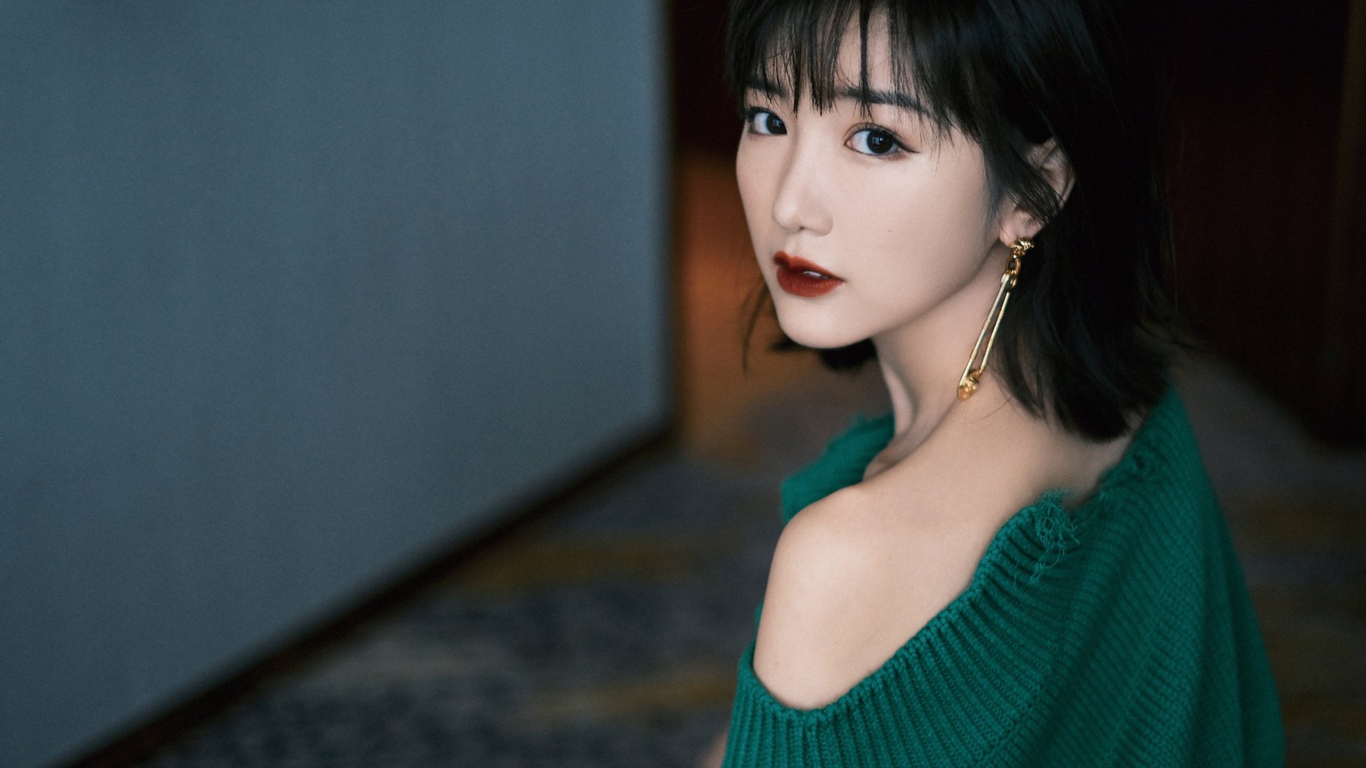 铁幕与烈焰,库尔图瓦一夫当关,莱比锡红牛火力全开碾压牙买加