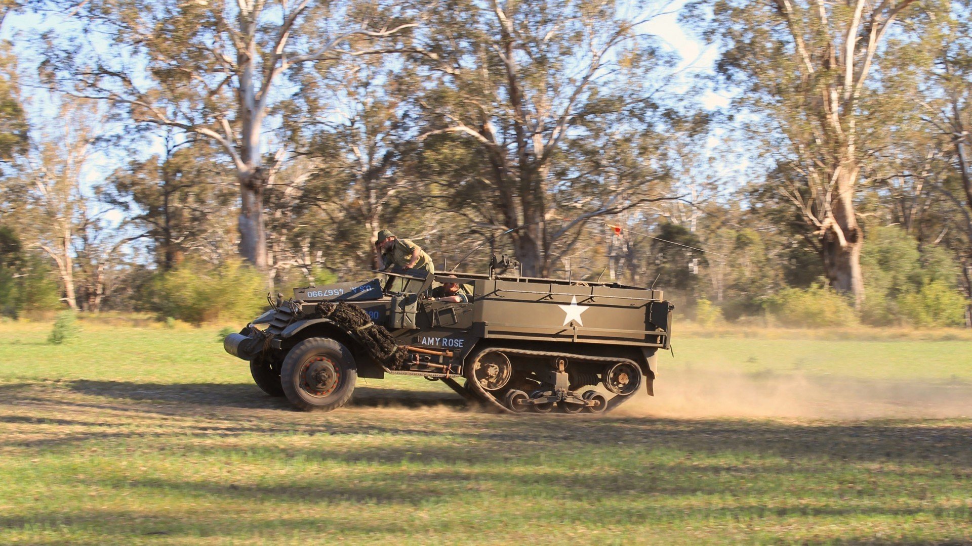 哈登个人英雄主义闪耀,骑士团队协作提前终结悬念