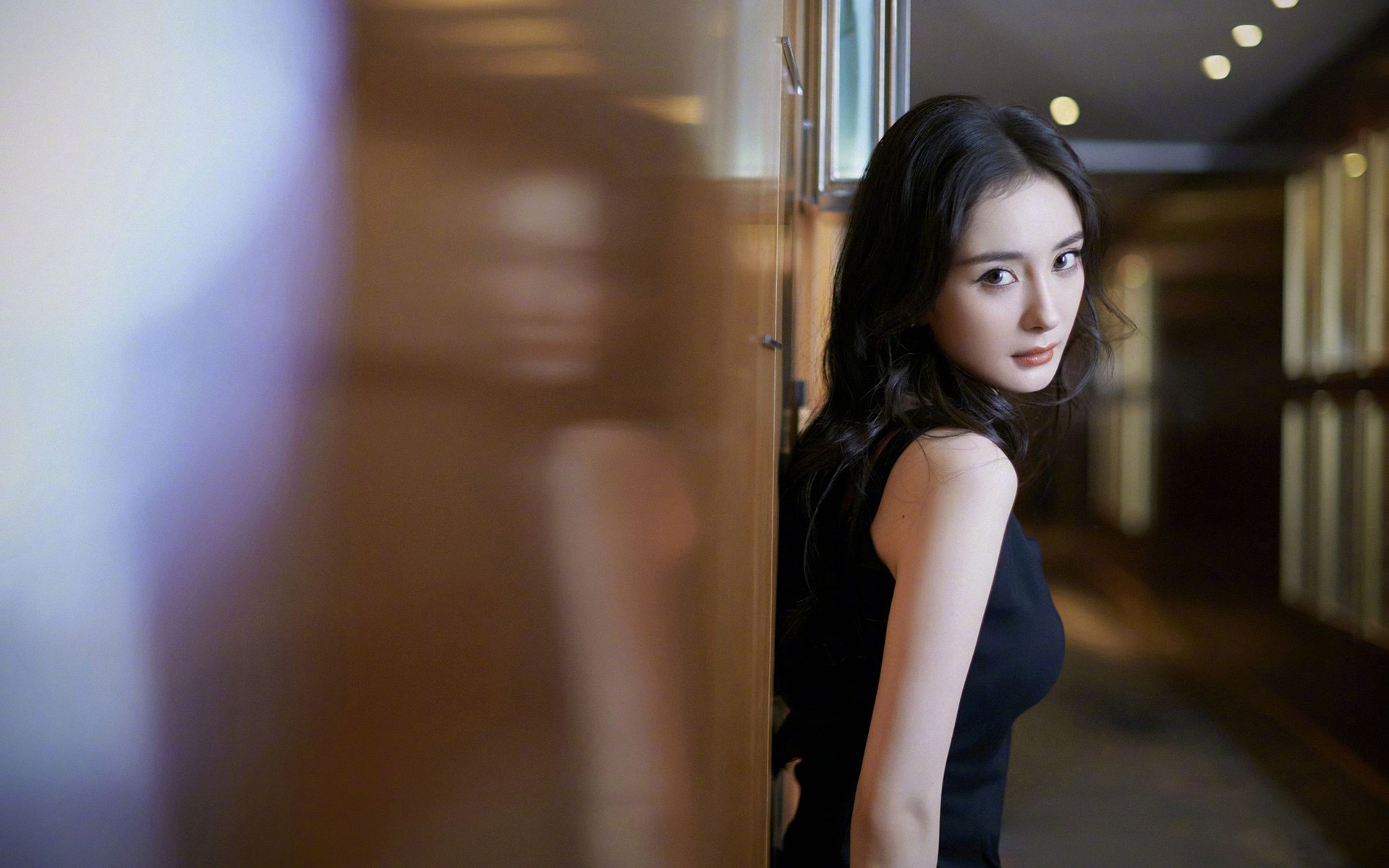 篮球风云，灰熊碾压骑士展团队统治，哈利伯顿德甲争冠战演绎个人传奇